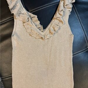 Gap Women's Tank tan/beige V Neck Ruffle Sweater Ribbed Size Tall M.Soft Knitted